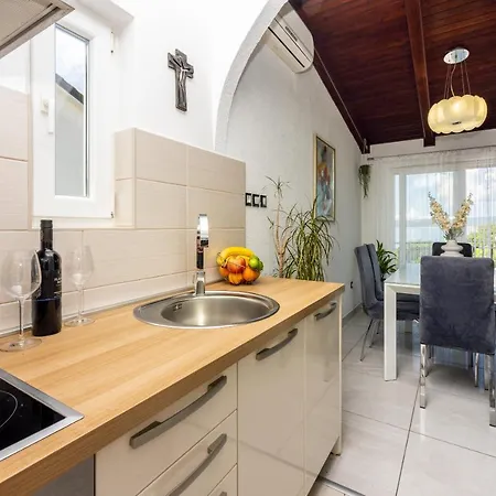 Apartment Lino *