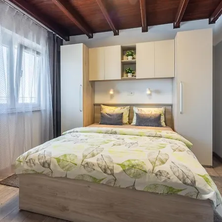 Lino Apartment Selce