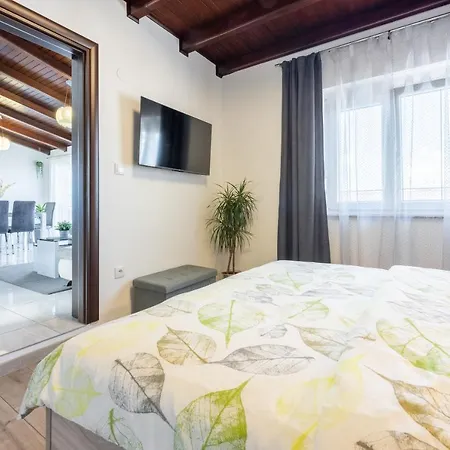 Lino Apartment Selce
