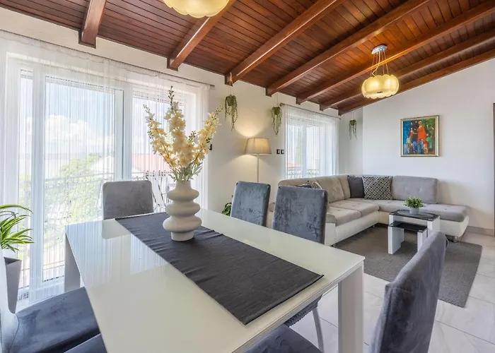 Lino Apartment Selce